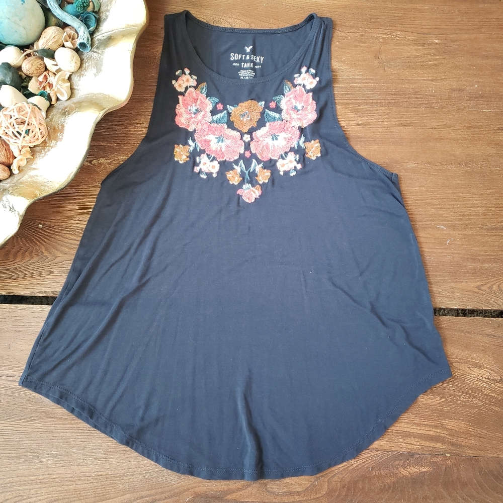 💛 Floral tank